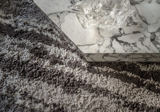 70's | Fifty Shades Of Greije Rug | Formatteppiche | CRISTINA JORGE DE CARVALHO COLLECTIONS