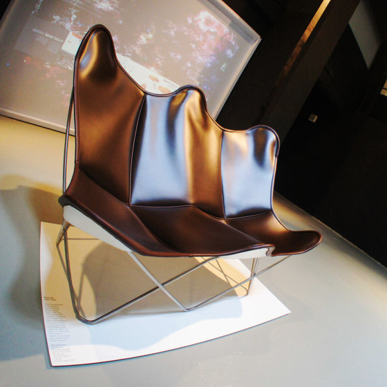 Ottoman for Hardoy Butterfly Chair ORIGINAL/GRAND COMFORT leather honey brown | Sgabelli | Weinbaums