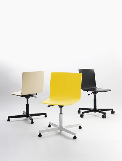 Glyph Chair Four-Star Swivel Base | Sillas | L&Z