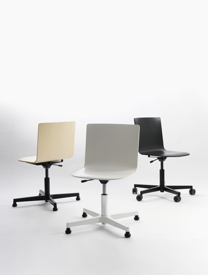 Glyph Chair Four-Star Swivel Base | Chaises | L&Z