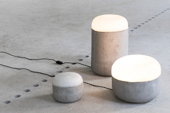 Concrete Floor Lamp Concrete M | Lámparas de suelo | Serax
