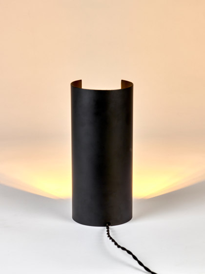 Essentials Lampe De Table Kvg Noir | Luminaires de table | Serax