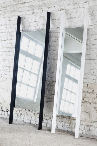 Interior Design by Bea Mombaers Mirror 1 Black | Miroirs | Serax