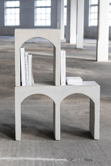 Roman Bench Double Beton | Tables d'appoint | Serax