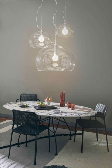 Glossy Marble Oval Marbre Noir Structure: Acier Chromé | Tables de repas | Kartell