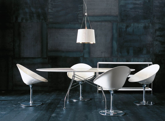 Glossy Marble Oval Tropical Grey Structure: Matt Black Painteed Steel | Dining tables | Kartell