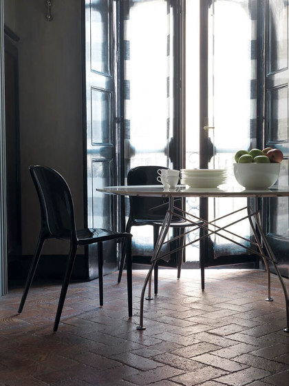 Glossy Marble Oval Tropical Grey Structure: Matt Black Painteed Steel | Dining tables | Kartell