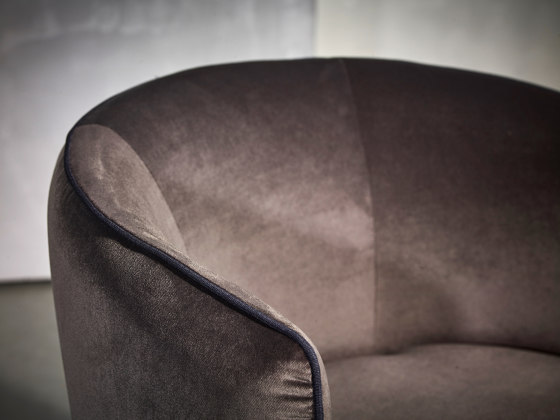 JANE Swivel Chair | Sessel | Piet Boon