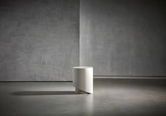 KAI Side Table Round | Tables d'appoint | Piet Boon