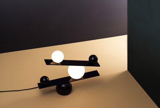 Balance Black | Lampade tavolo | Oblure