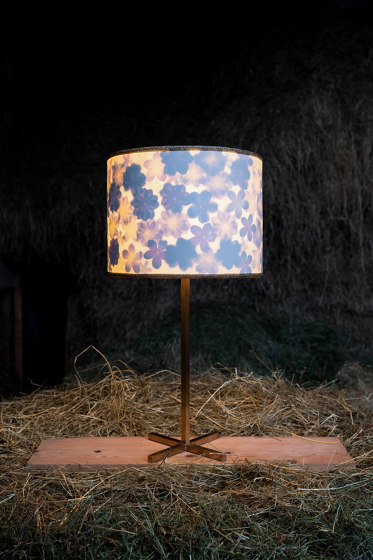 Botanica BI table lamp brass | Table lights | Strolz