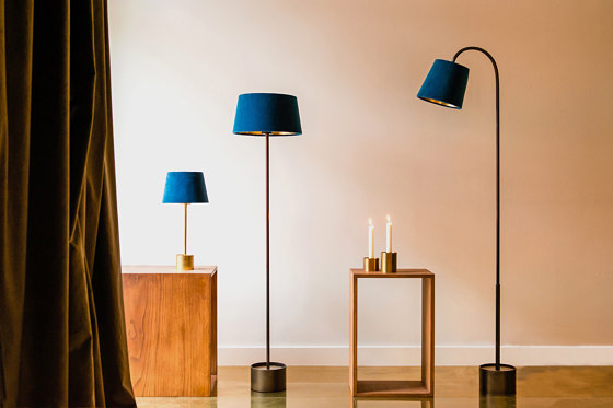 Pondus tabel lamp brass | Table lights | Strolz