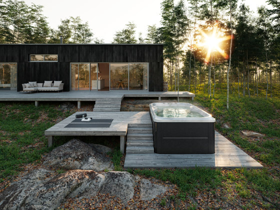 J-13 PowerPlay™ Swim Spa | Whirlpools | Jacuzzi®