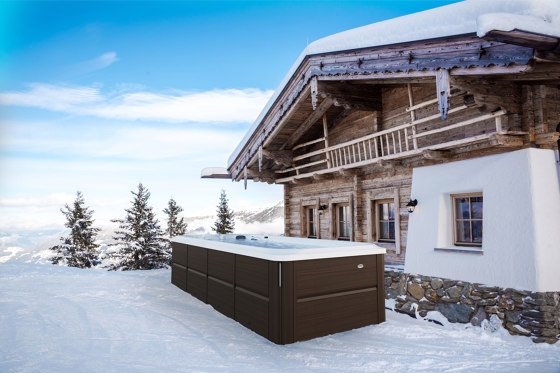 J-13 PowerPlay™ Swim Spa | Whirlpools | Jacuzzi®