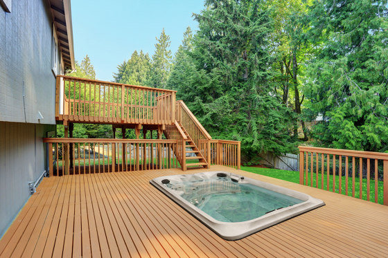 J-13 PowerPlay™ Swim Spa | Whirlpools | Jacuzzi®