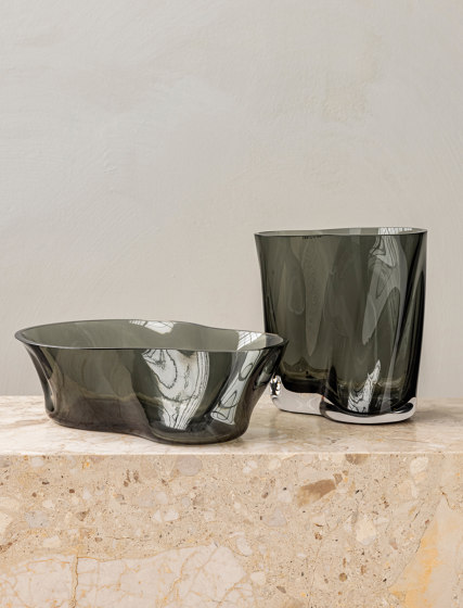 Aer Vase, 19 | Smoke Glass | Vases | Audo Copenhagen