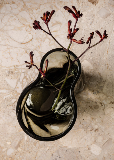Aer Vase, 19 | Smoke Glass | Vases | MENU