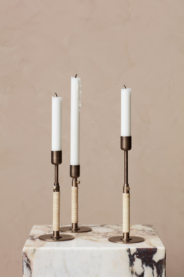 Duca Candle Holder | Olive Green | Candlesticks / Candleholder | Audo Copenhagen