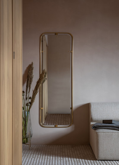 Nimbus Table Mirror | Bronzed Brass | Specchi | Audo Copenhagen