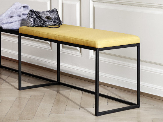 London Bench B007 small with cushion | Panche | BoConcept