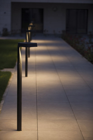 Square Model 2 | Lámparas exteriores sobre suelo | Roger Pradier