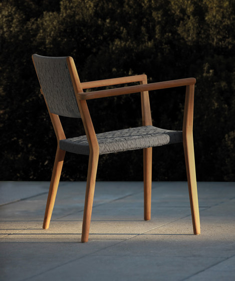 Vita Arm Chair - VIT55R | Sillones | Royal Botania