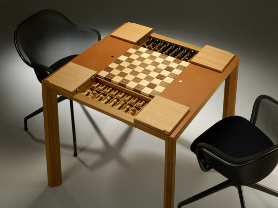 Daniel Weil Chess Table | Game tables / Billiard tables | Editions LS