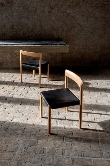 Stax Chair - Oak  with Webbing Seat | Sillas | Bensen