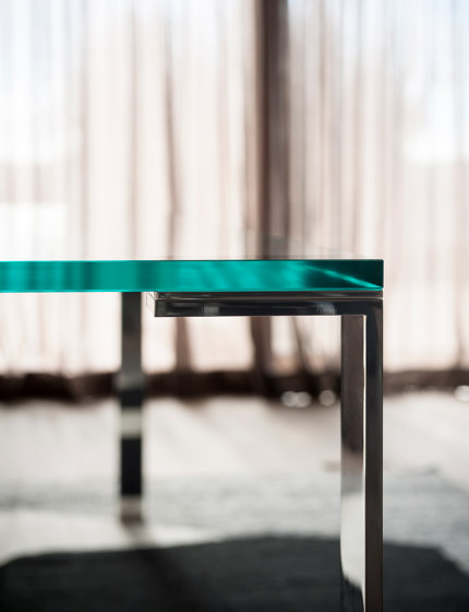 Liko Glass | table | Tables de repas | Desalto