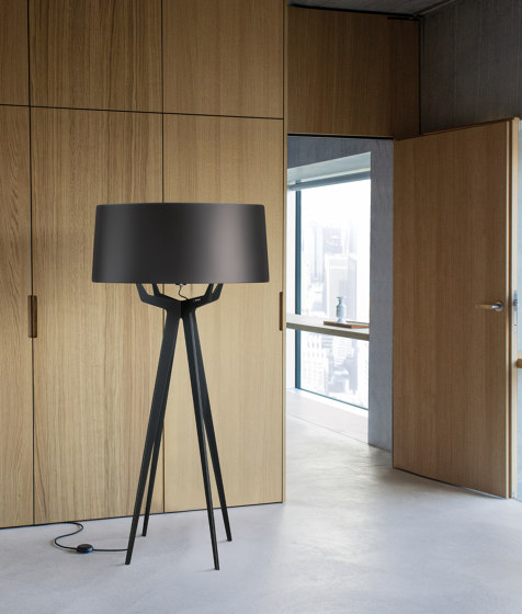 No. 35 Floor Lamp Shiny-Matt Collection - Night Grey - Fenix NTM® | Lámparas de pie | BALADA & CO.