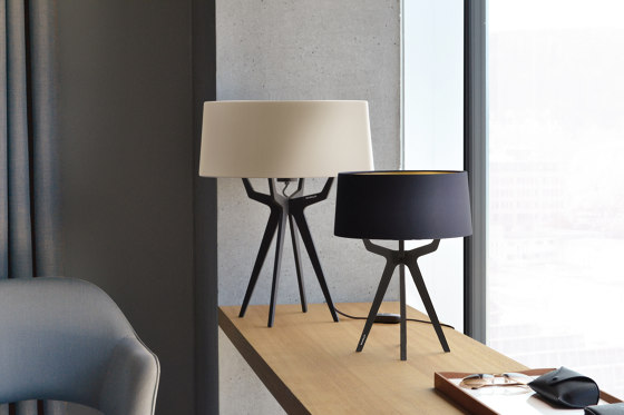 No. 35 Table Lamp Shiny-Matt Collection - Shiny Black - Brass | Tischleuchten | BALADA & CO.