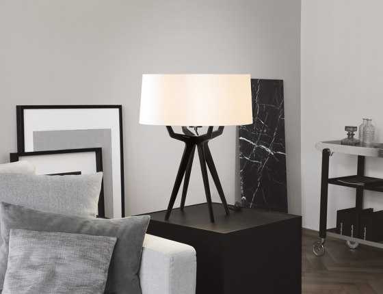No. 35 Table Lamp Velvet Collection - Indigo - Fenix NTM® | Lámparas de sobremesa | BALADA & CO.