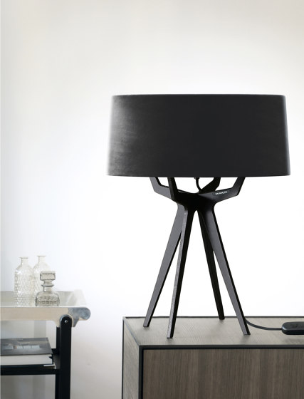 No. 35 Table Lamp Velvet Collection - Indigo - Fenix NTM® | Lámparas de sobremesa | BALADA & CO.