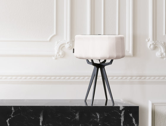 No. 35 Table Lamp Velvet Collection - Nero - Brass | Table lights | BALADA & CO.