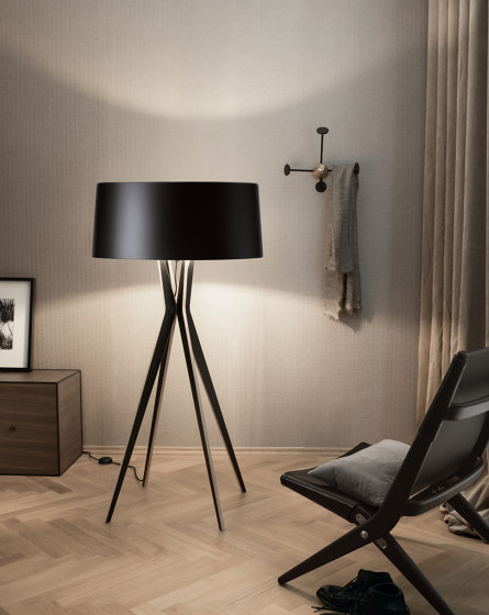 No 43 Floor Lamp Shiny Matt Collection, Barbro Painted Grey Wood Tripod Floor Lamp With Xl Shade