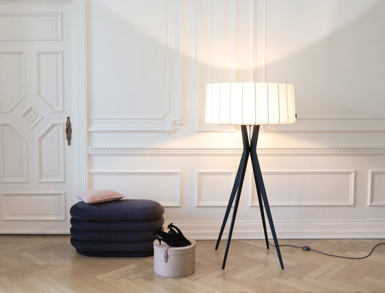 No. 43 Floor Lamp Velvet Collection - Indigo - Fenix NTM® | Luminaires sur pied | BALADA & CO.