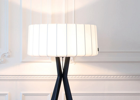 No. 43 Floor Lamp Velvet Collection - Prugna - Fenix NTM® | Luminaires sur pied | BALADA & CO.