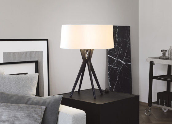 No. 43 Table Lamp Matt Collection - Soft white - Brass | Luminaires de table | BALADA & CO.