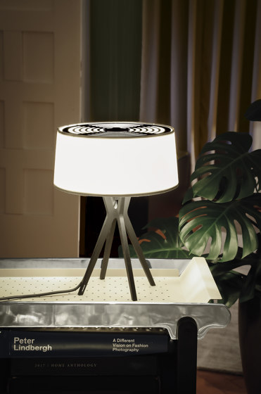 No. 43 Table Lamp Velvet Collection - Magnolia - Brass | Luminaires de table | BALADA & CO.