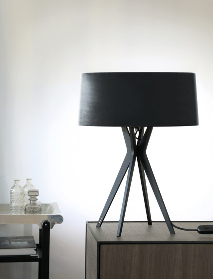 No. 43 Table Lamp Matt Collection - Off White - Brass | Lámparas de sobremesa | BALADA & CO.