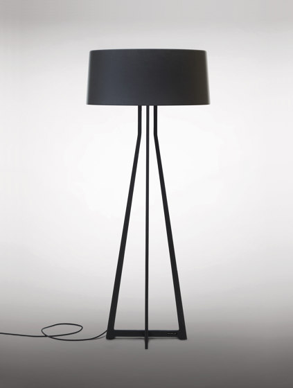 No. 47 Floor Lamp Velvet Collection - Notte - Brass | Free-standing lights | BALADA & CO.