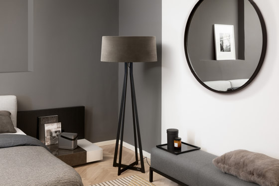 No. 47 Floor Lamp Matt Collection - Off White - Brass | Free-standing lights | BALADA & CO.