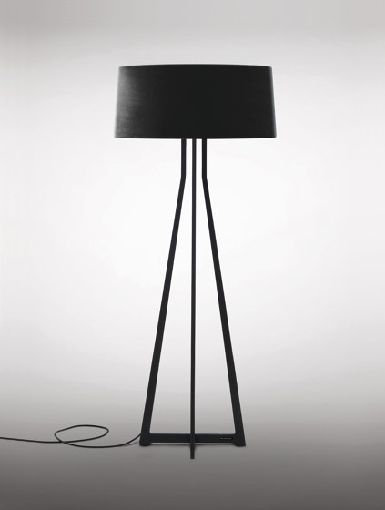 No. 47 Floor Lamp Shiny Matt- Shiny White - Brass | Lámparas de pie | BALADA & CO.