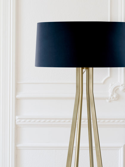 No. 47 Floor Lamp Velvet Collection - Magnolia - Brass | Lámparas de pie | BALADA & CO.
