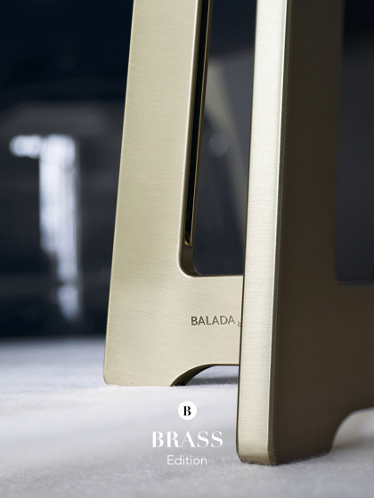 No. 47 Floor Lamp Matt Collection - Deep Black - Brass | Lampade piantana | BALADA & CO.