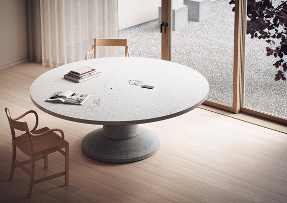 Colossus Round Ø:200 | Dining tables | Massproductions