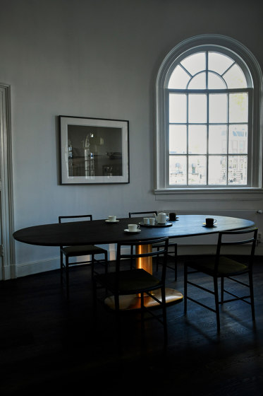 The bronze oval pillar table | Tables de repas | Time & Style