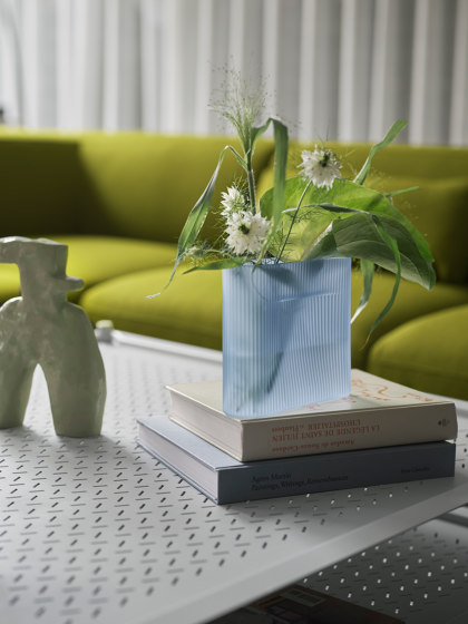 Ridge Vase | H48,5cm | Floreros | Muuto