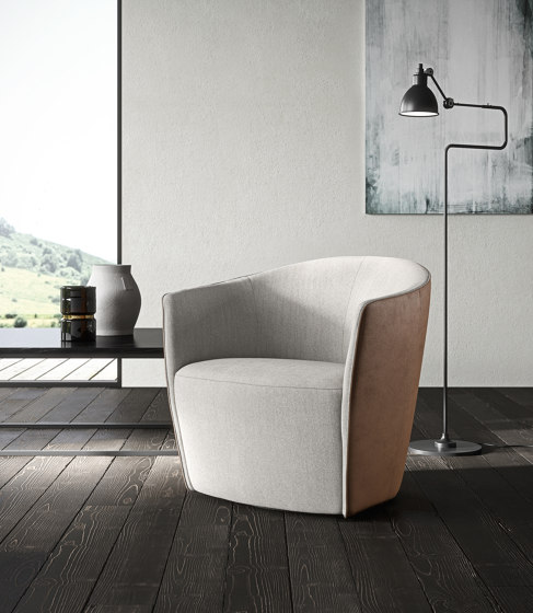 Fuller Armchair and Pouf | Sessel | Presotto