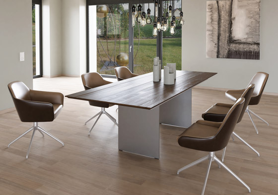 Arona | Table extensible HPL décor en bois | Tables de repas | Willisau